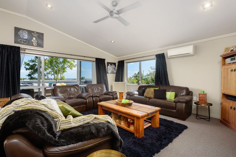 Photo of property in 15 Parnwell Place, Ohauiti, Tauranga, 3112