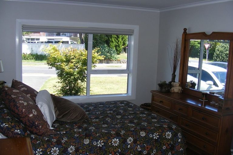 Photo of property in 2/1 Willow Way, Sunnyhills, Auckland, 2010