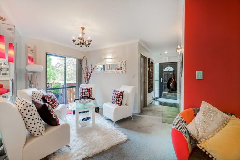 Photo of property in 160 Hutchinson Avenue, New Lynn, Auckland, 0600