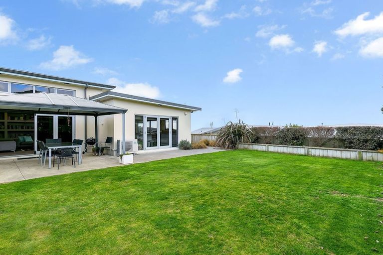 Photo of property in 2 Wangapeka Way, Aotea, Porirua, 5024