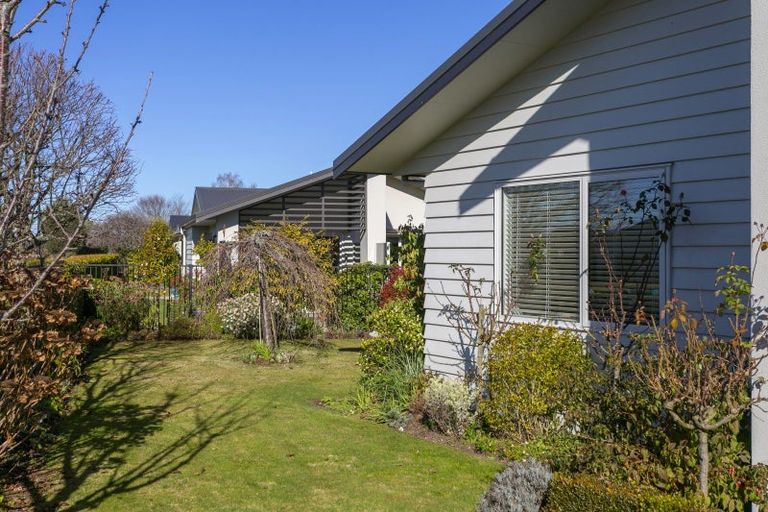 Photo of property in 1 Noumea Drive, Rangatira Park, Taupo, 3330
