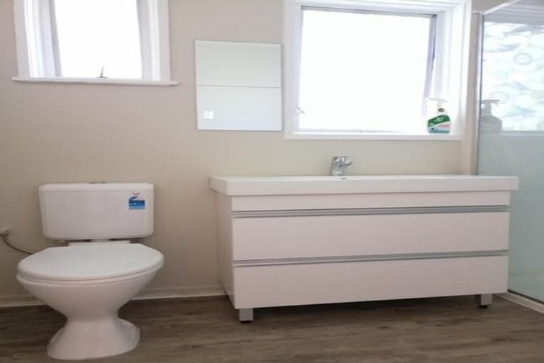 Photo of property in 103 Cascades Road, Pakuranga Heights, Auckland, 2010