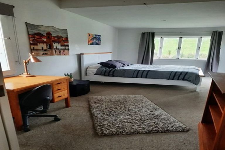 Photo of property in 32 Taiapa Road, Muriwai, Waimauku, 0881