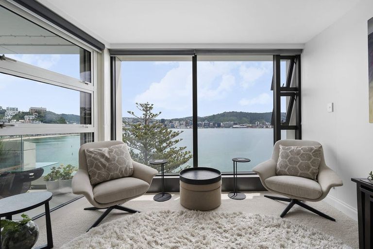 Photo of property in 10/318 Oriental Parade, Oriental Bay, Wellington, 6011