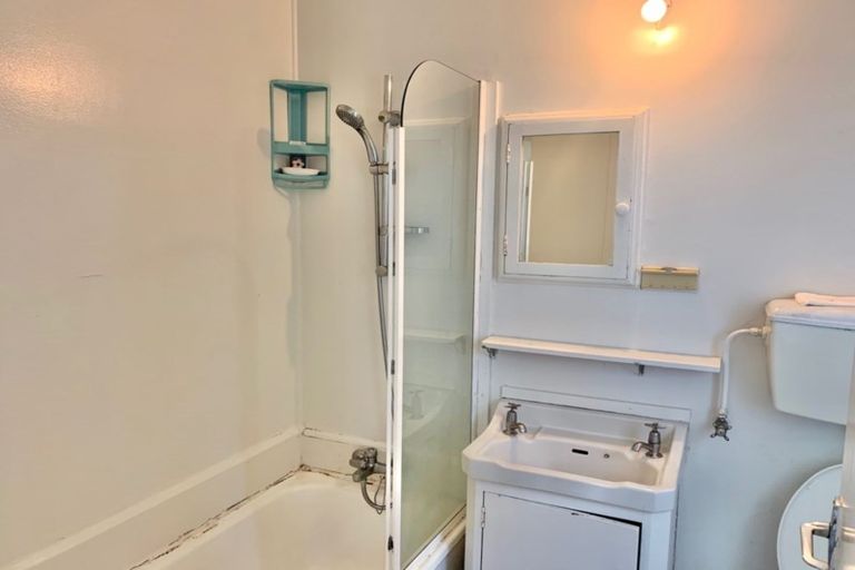 Photo of property in 1/7 Arawa Street, New Lynn, Auckland, 0600