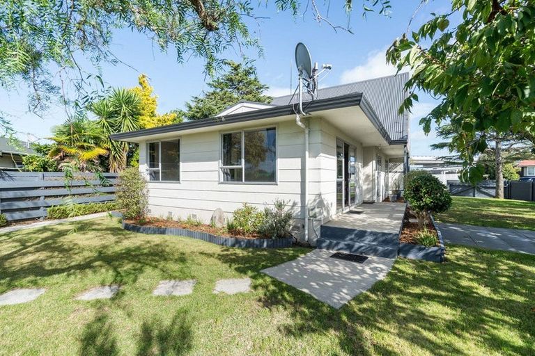 Photo of property in 25 Eversham Road, Mount Maunganui, 3116