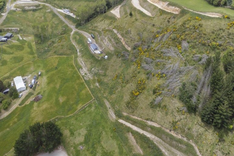 Photo of property in 1040 Mapara Road, Kinloch, Taupo, 3385