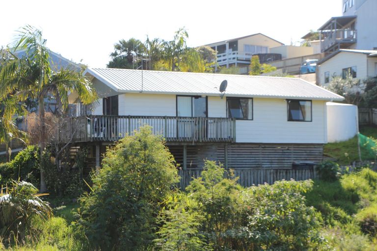 Photo of property in 16 Paradise Road, Coopers Beach, 0420