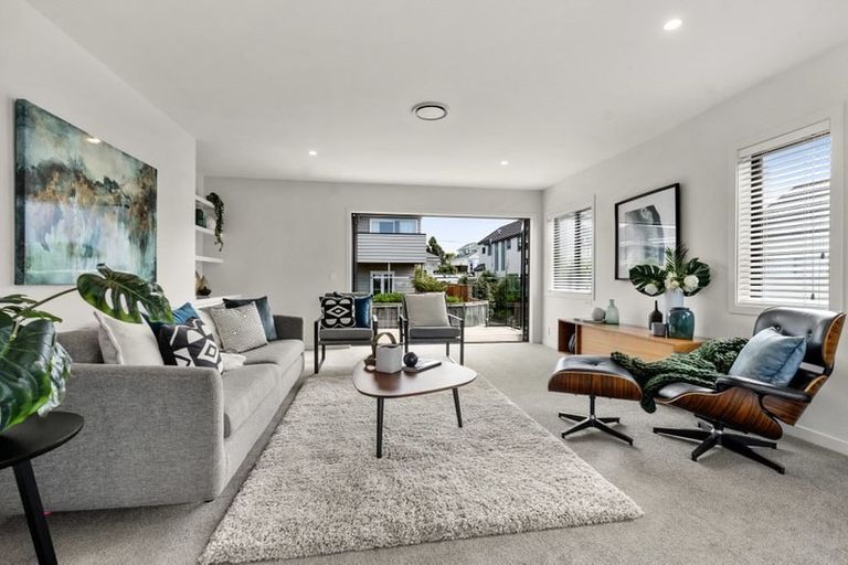 Photo of property in 4/20 Tui Glen Road, Birkenhead, Auckland, 0626