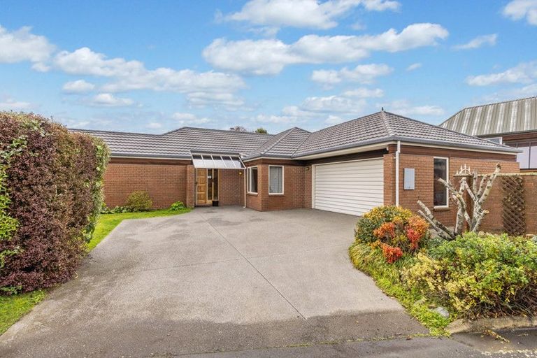 Photo of property in 11 Jadewynn Place, Halswell, Christchurch, 8025