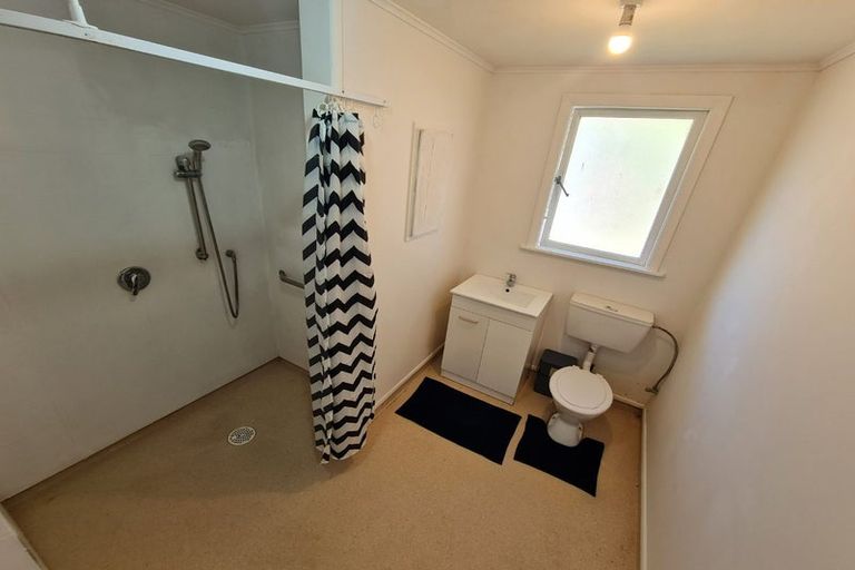 Photo of property in 195 Sievers Grove, Cannons Creek, Porirua, 5024