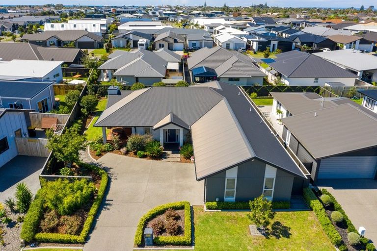 Photo of property in 34 Awatira Drive, Papamoa Beach, Papamoa, 3118