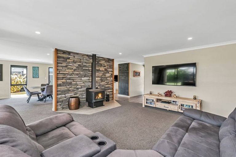 Photo of property in 13 Cressy Place, Darfield, 7510