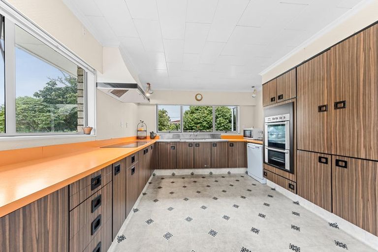 Photo of property in 1 Ngahere Street, Inglewood, 4330