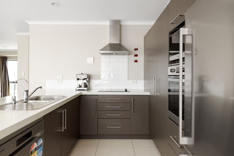 Photo of property in 37 Golden Sands Drive, Papamoa Beach, Papamoa, 3118