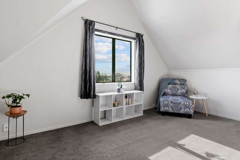 Photo of property in 2 Waitawa Place, Lynmore, Rotorua, 3010