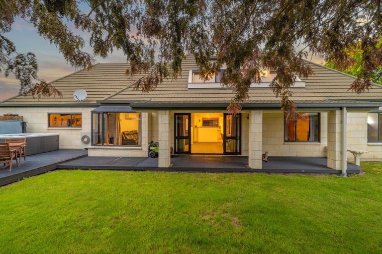 Photo of property in 14 Eders Road, Woodend, 7610