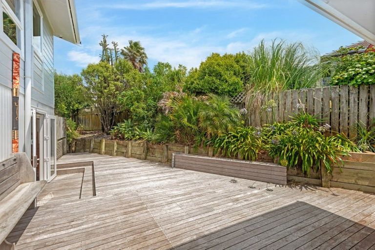 Photo of property in 4 Lysnar Street, Okitu, Gisborne, 4010