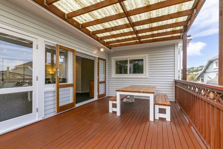 Photo of property in 89 Tauhinu Road, Miramar, Wellington, 6022