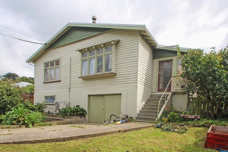 Photo of property in 2 Colne Street, Oamaru North, Oamaru, 9400