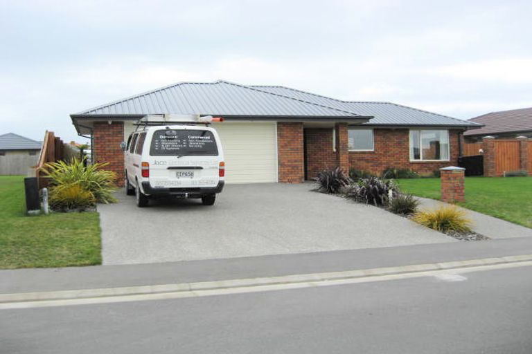 Photo of property in 8 Botticelli Mews, Rolleston, 7614