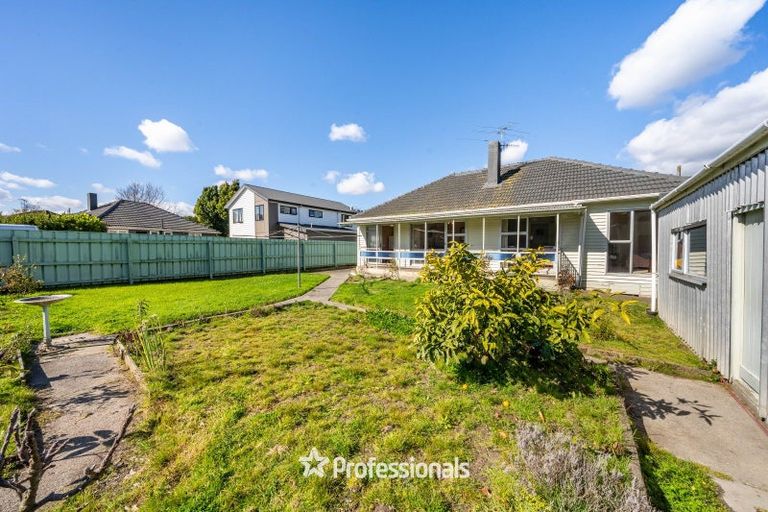 Photo of property in 17 Molesworth Street, Taita, Lower Hutt, 5011