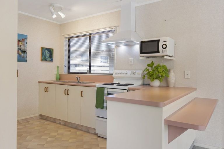 Photo of property in 3/13 Chilman Street, Strandon, New Plymouth, 4312