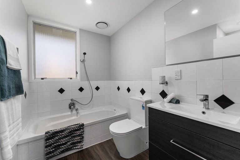 Photo of property in 3 Crystal Grove, Birchville, Upper Hutt, 5018