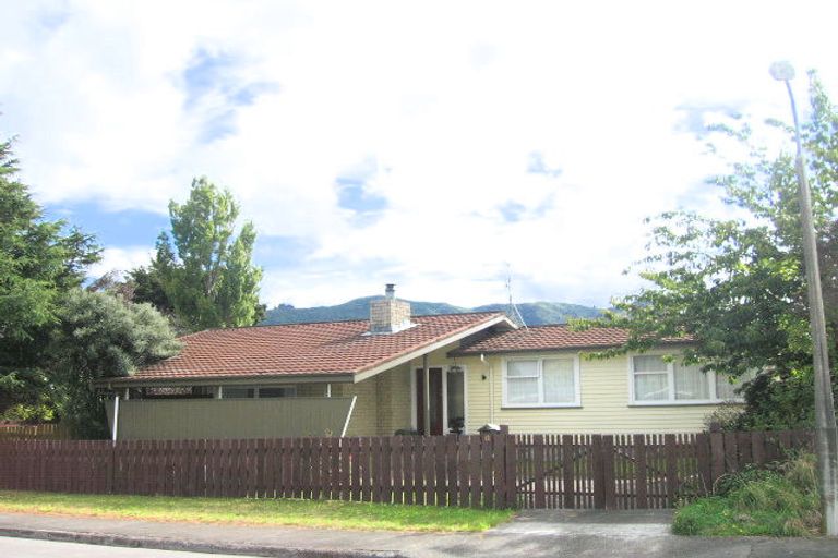 Photo of property in 12 Riversdale Road, Clouston Park, Upper Hutt, 5018