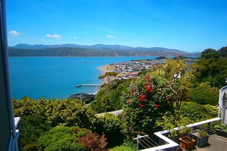 Photo of property in 92 Seatoun Heights Road, Seatoun, Wellington, 6022