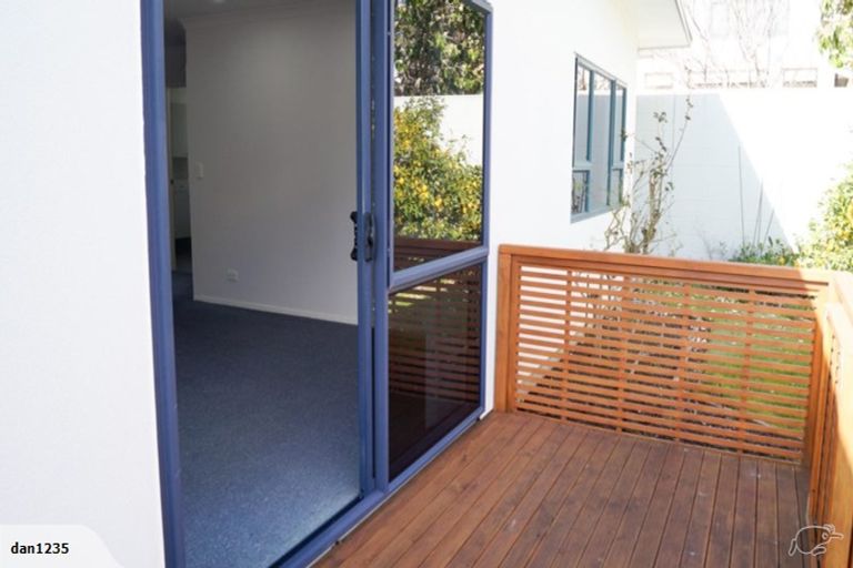 Photo of property in 1b Estuary Views, Shelly Park, Auckland, 2014