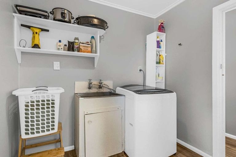 Photo of property in 12 Hitchings Avenue, Onekawa, Napier, 4110