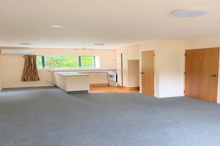 Photo of property in 14 Ellwood Place, Churton Park, Wellington, 6037