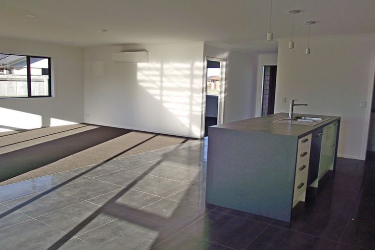 Photo of property in 45 Armstrong Avenue, Carterton, 5713