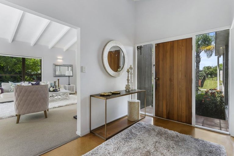 Photo of property in 3 Fielding Crescent, Farm Cove, Auckland, 2012