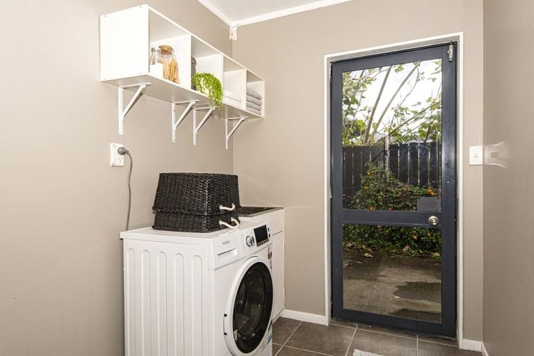 Photo of property in 52 Onerahi Road, Onerahi, Whangarei, 0110