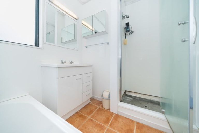 Photo of property in 27 Charles Cross Street, Longburn, Palmerston North, 4412