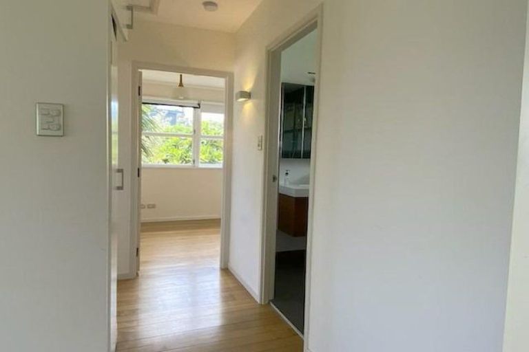 Photo of property in 85 Pacific Parade, Army Bay, Whangaparaoa, 0930