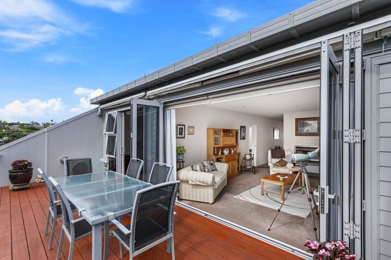 Photo of property in Esplanade Apartments, 9/16 Beach Front Lane, Browns Bay, Auckland, 0630