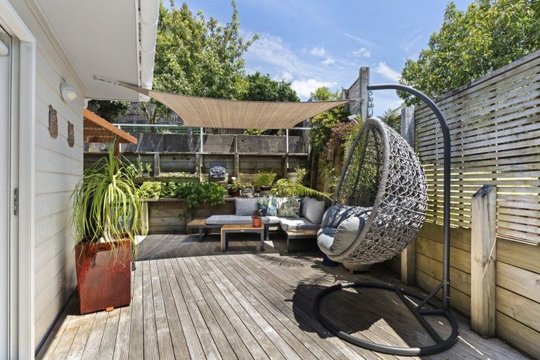 Photo of property in 4a Clerke Place, Marfell, New Plymouth, 4310