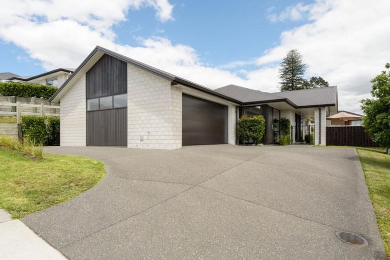 Photo of property in 111 Condor Drive, Pyes Pa, Tauranga, 3112