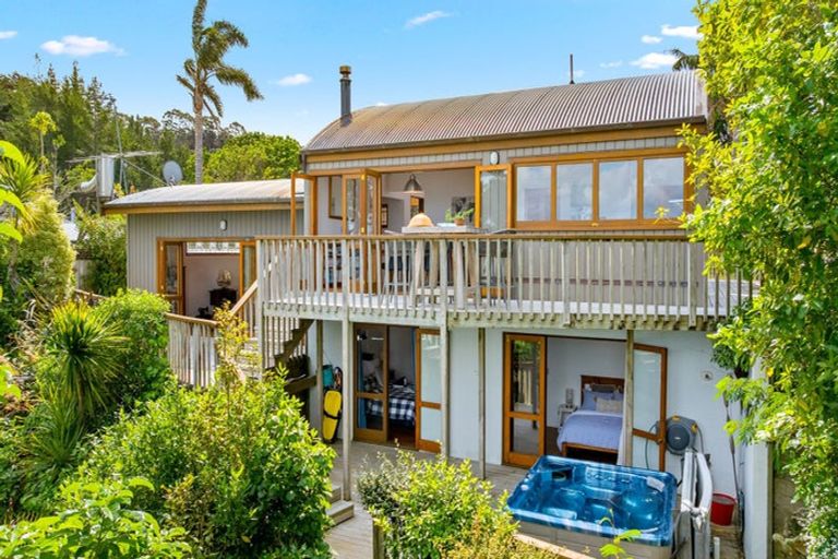 Photo of property in 417 Leigh Road, Whangateau, 0985