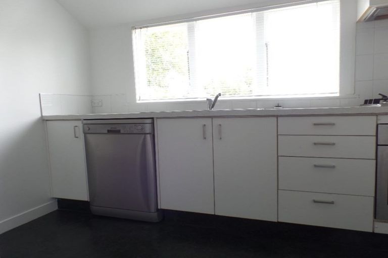 Photo of property in 2/362 Hereford Street, Linwood, Christchurch, 8011