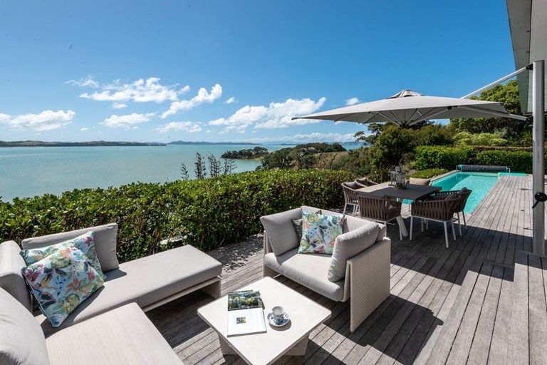 Photo of property in 848 Clevedon Kawakawa Road, Clevedon, Papakura, 2585