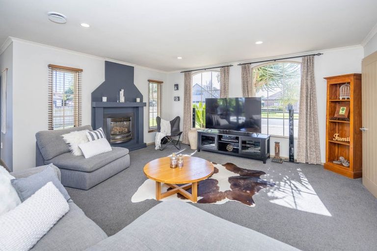 Photo of property in 11 Gavin Heights, Rototuna, Hamilton, 3210