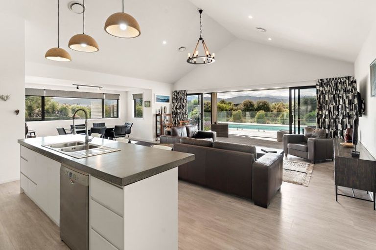 Photo of property in 9 Mill Grove, Clareville, Carterton, 5713