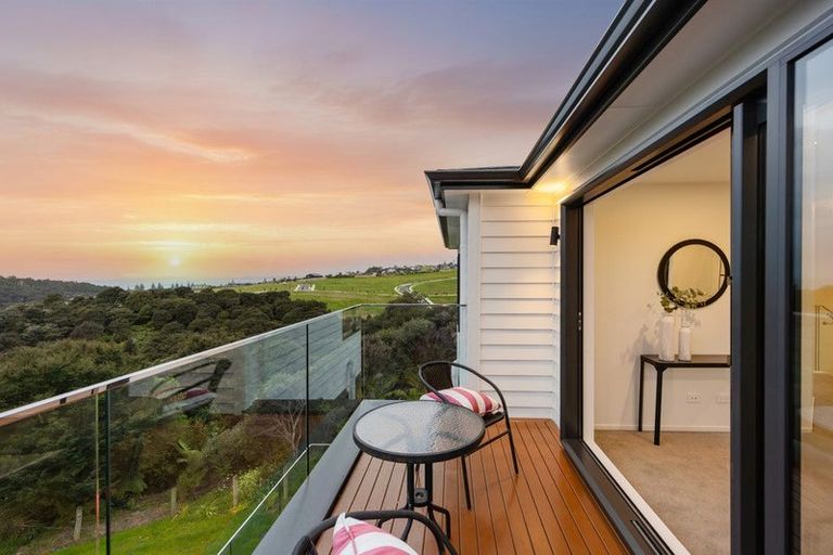 Photo of property in 14 Ringi Lane, Orewa, 0931