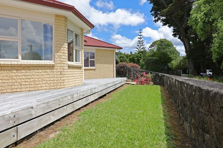Photo of property in 139a Flanshaw Road, Te Atatu South, Auckland, 0610