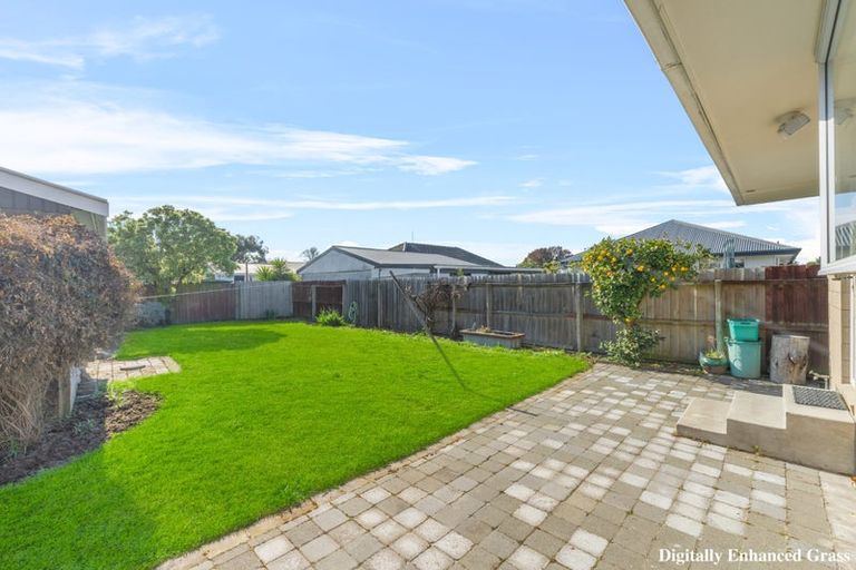 Photo of property in 4 Royalist Avenue, North New Brighton, Christchurch, 8083