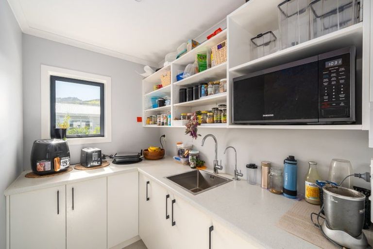 Photo of property in 9 Antigua Way, Grenada Village, Wellington, 6037